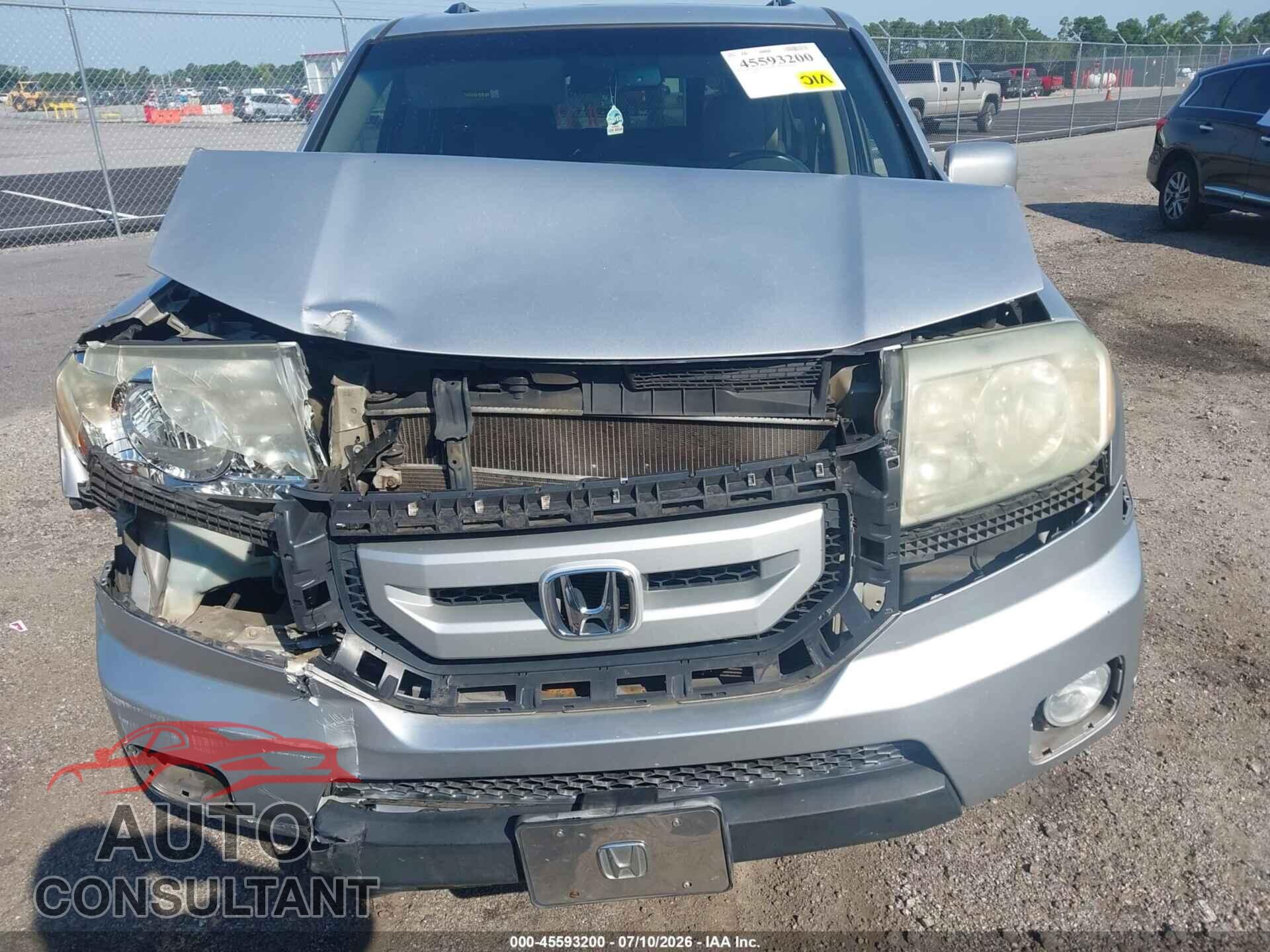 HONDA PILOT 2011 - 5FNYF3H97BB013600