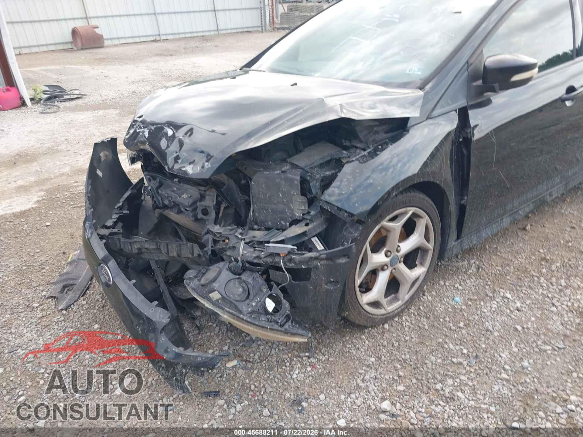 FORD FOCUS 2013 - 1FADP3L93DL185597