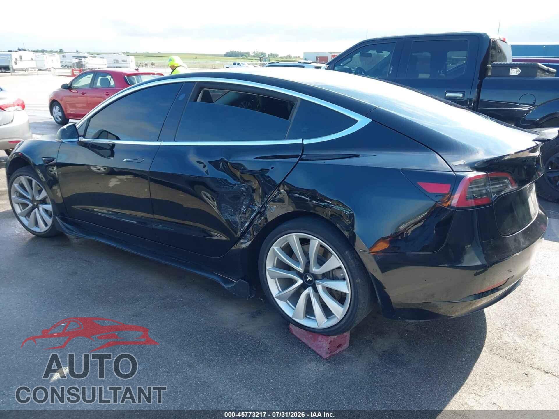 TESLA MODEL 3 2019 - 5YJ3E1EB5KF388992