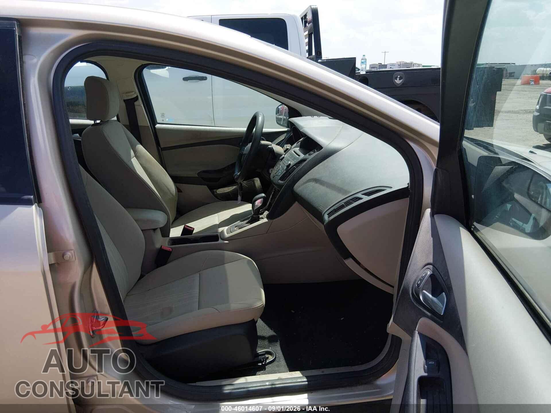FORD FOCUS 2017 - 1FADP3F26HL229788