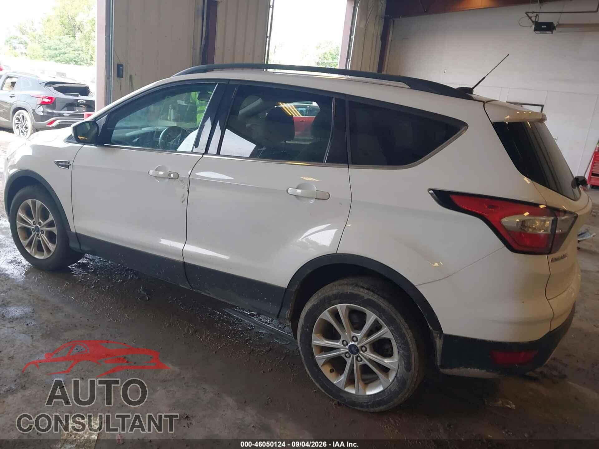 FORD ESCAPE 2017 - 1FMCU9GDXHUB61759