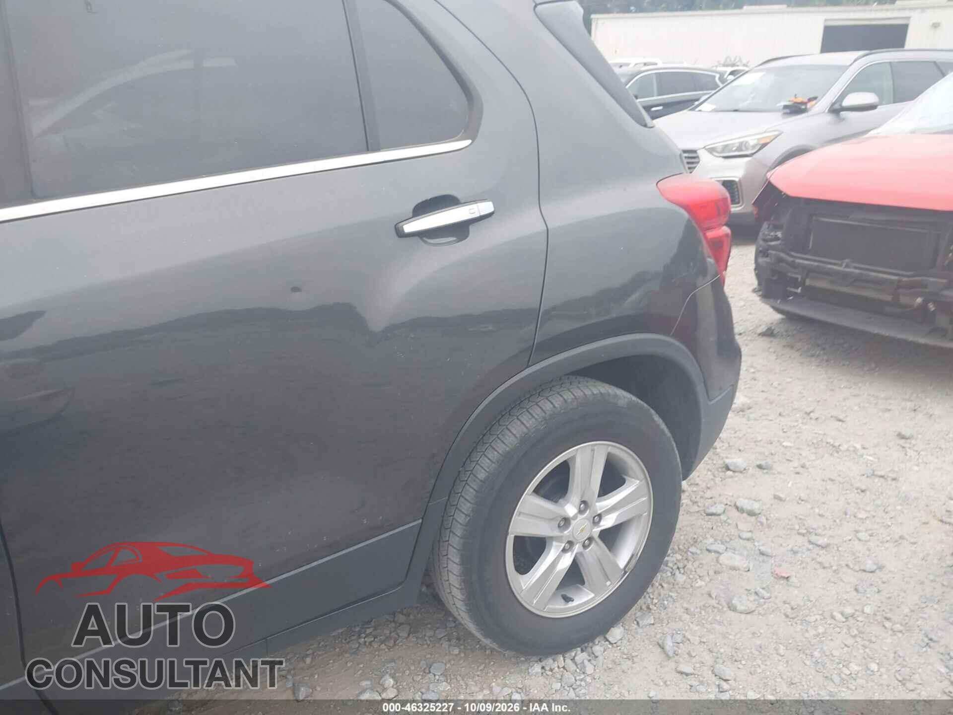 CHEVROLET TRAX 2018 - KL7CJLSB5JB590077