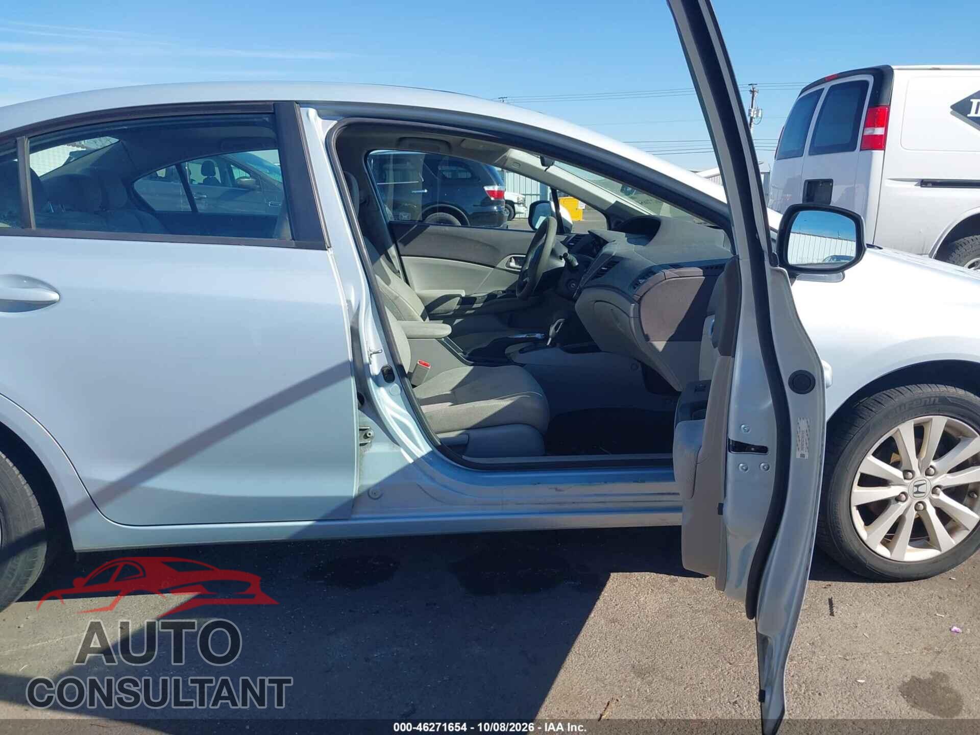 HONDA CIVIC 2012 - 2HGFB2F82CH551433
