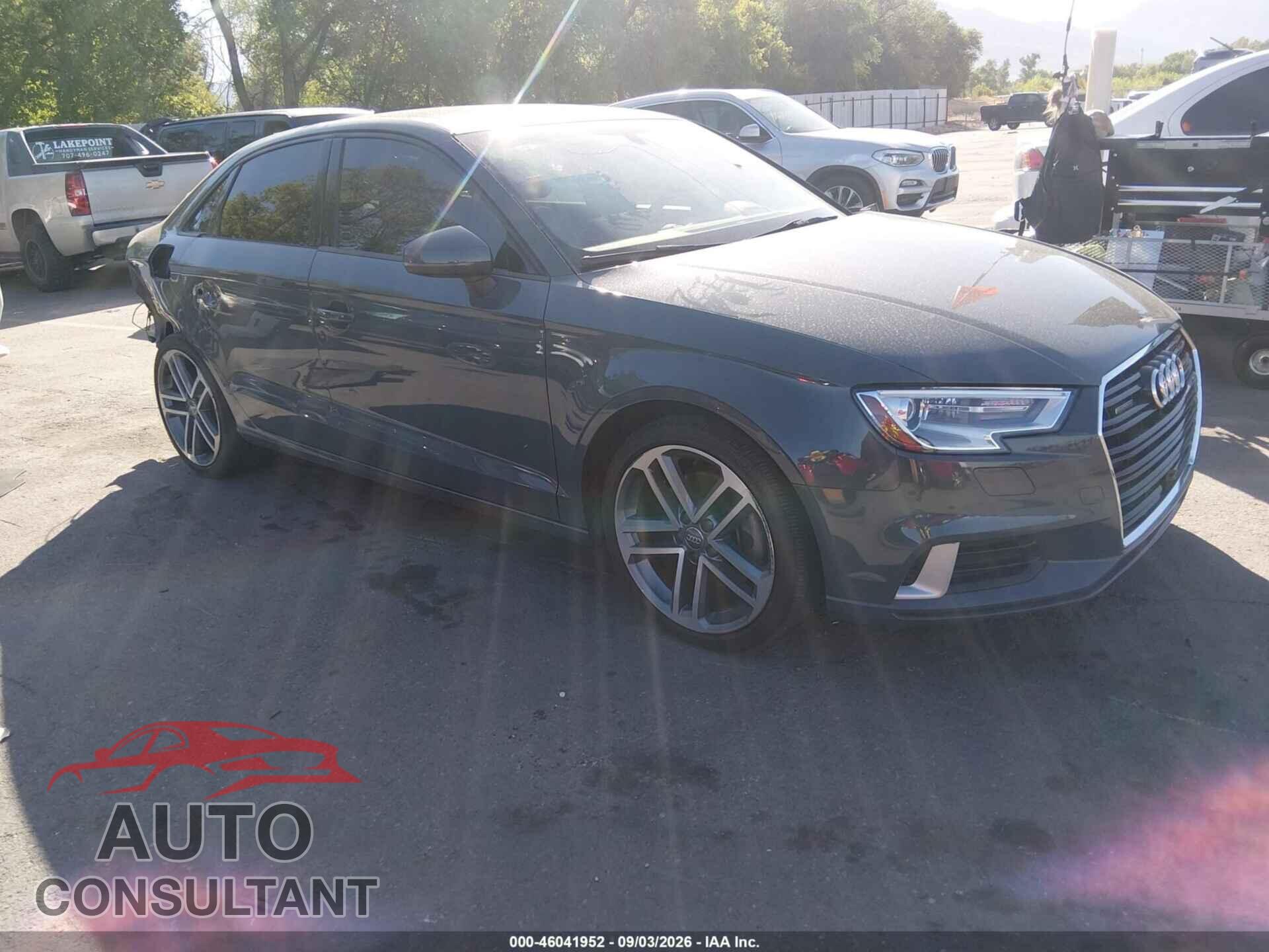 AUDI A3 2018 - WAUB8GFF8J1087838
