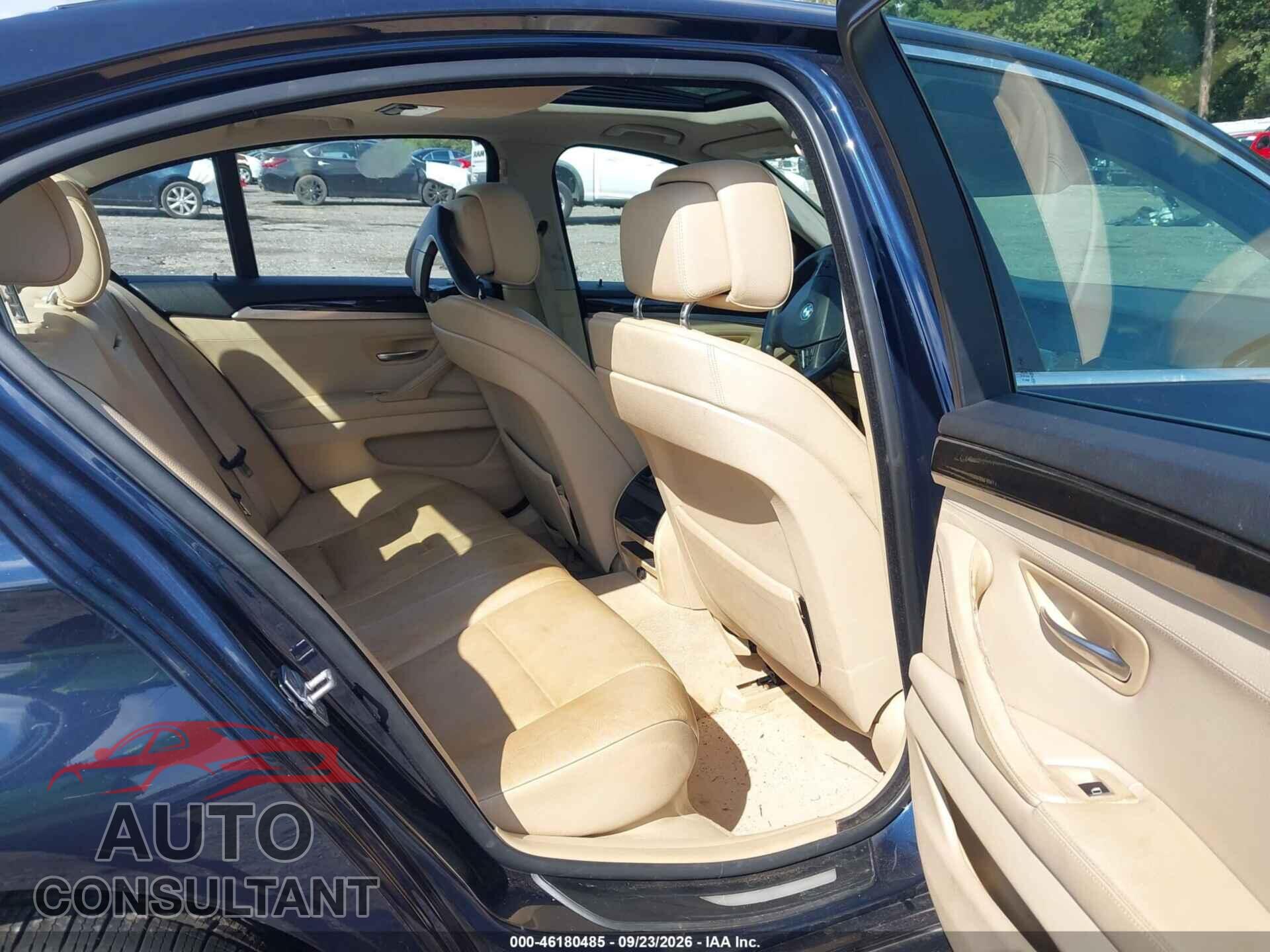 BMW 528I 2011 - WBAFR1C53BC749676