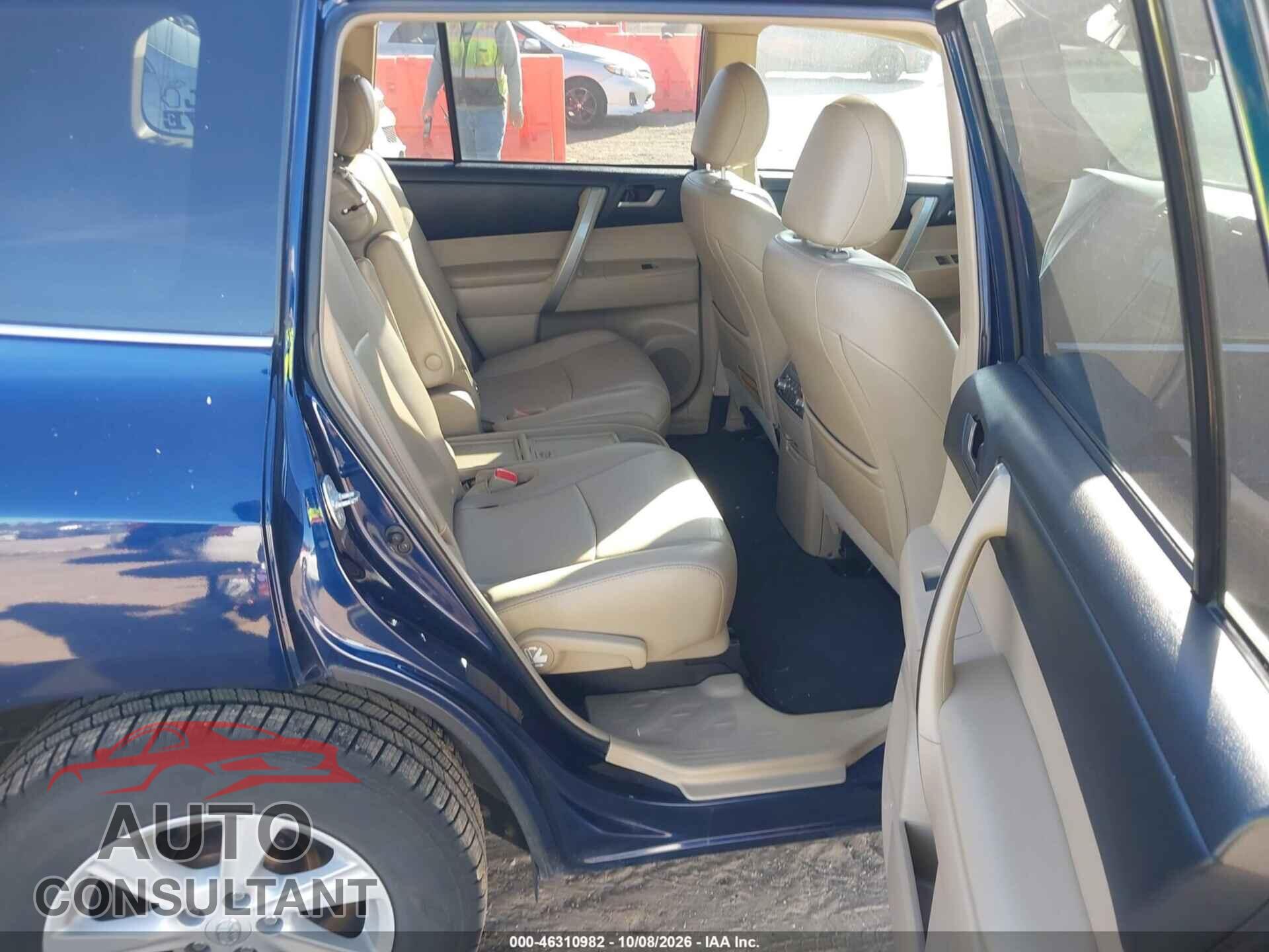 TOYOTA HIGHLANDER 2013 - 5TDBK3EH8DS253735