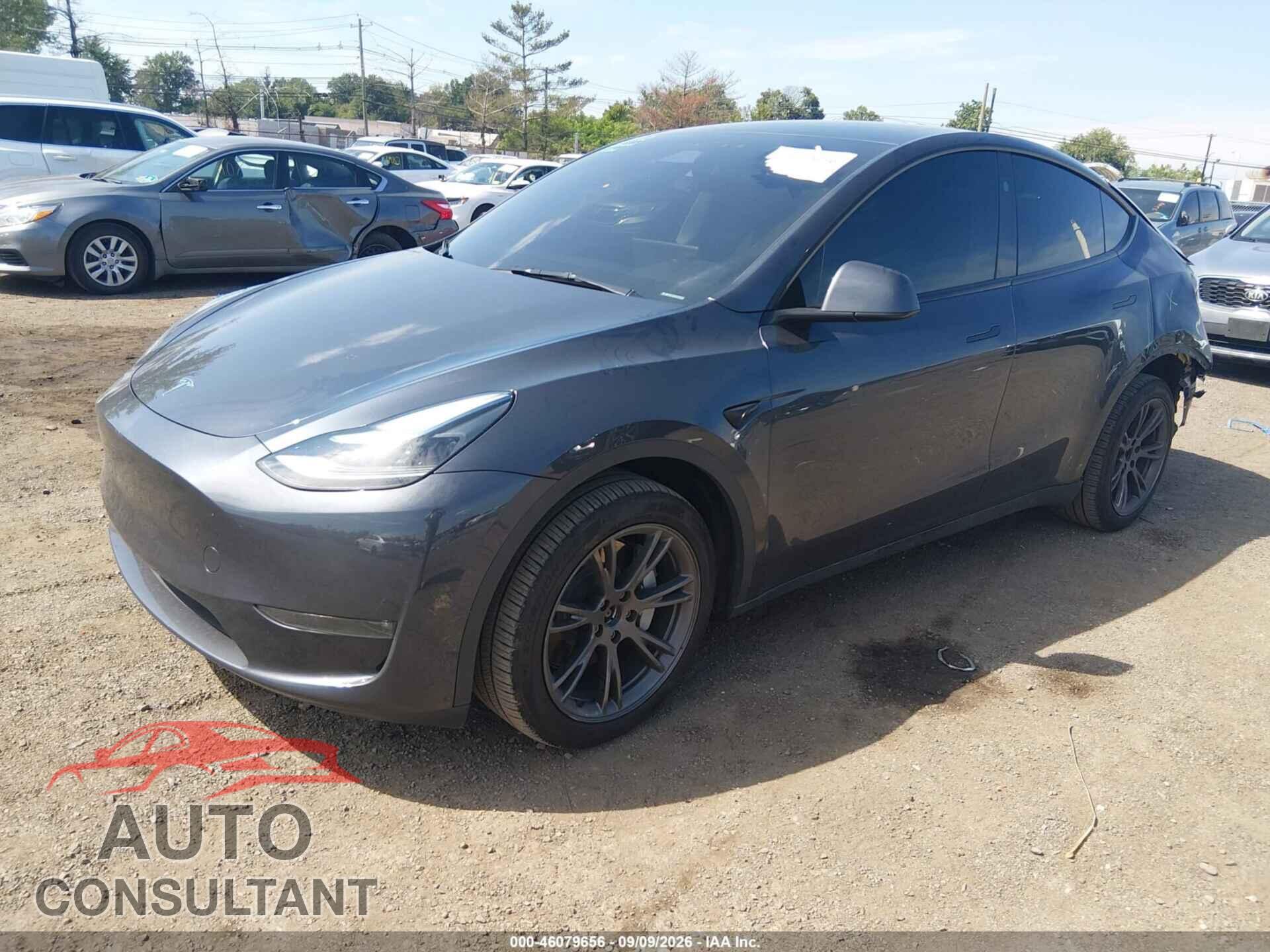 TESLA MODEL Y 2025 - 7SAYGDEE2SA367237