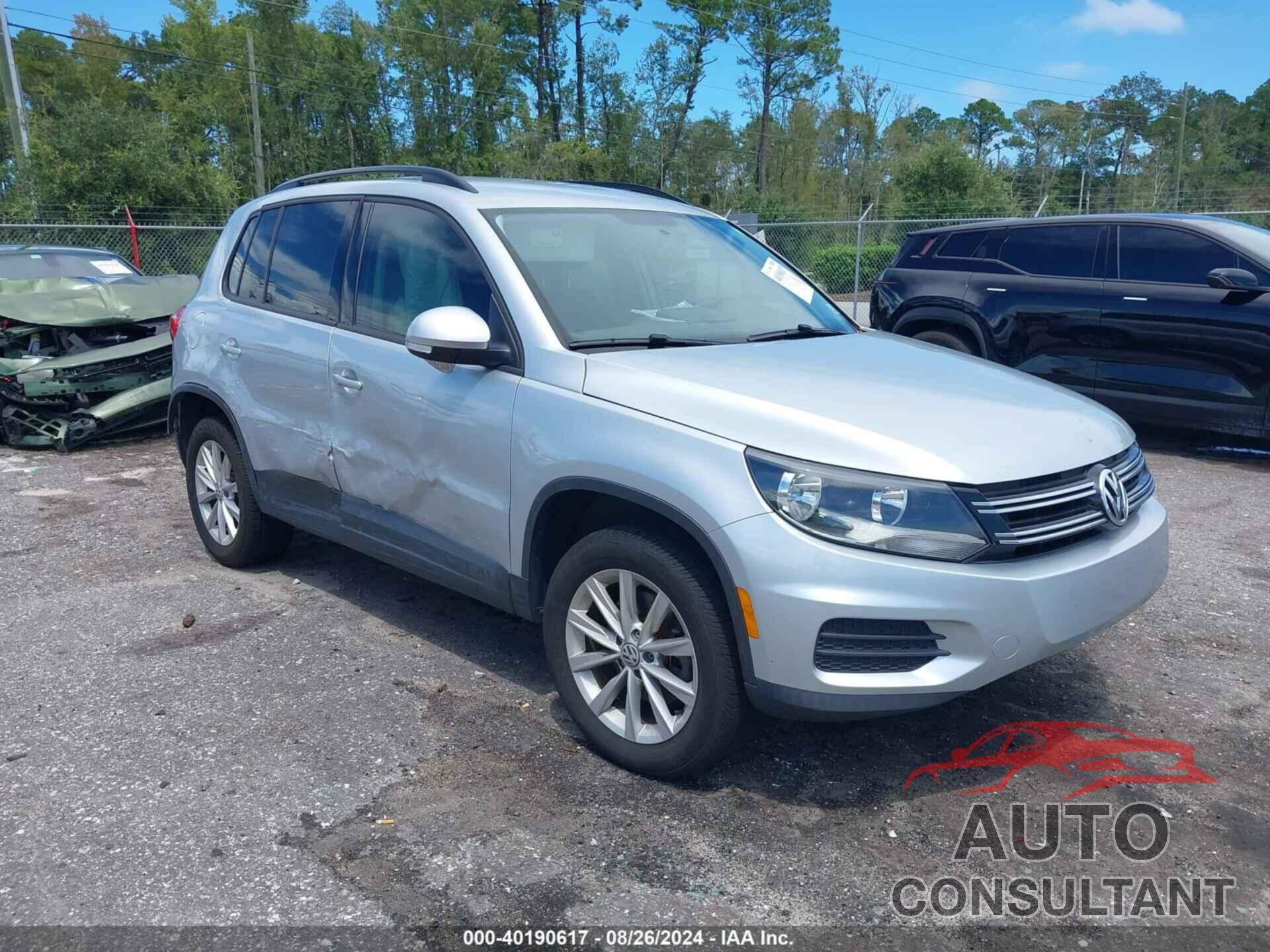 VOLKSWAGEN TIGUAN 2017 - WVGAV7AX4HK042676