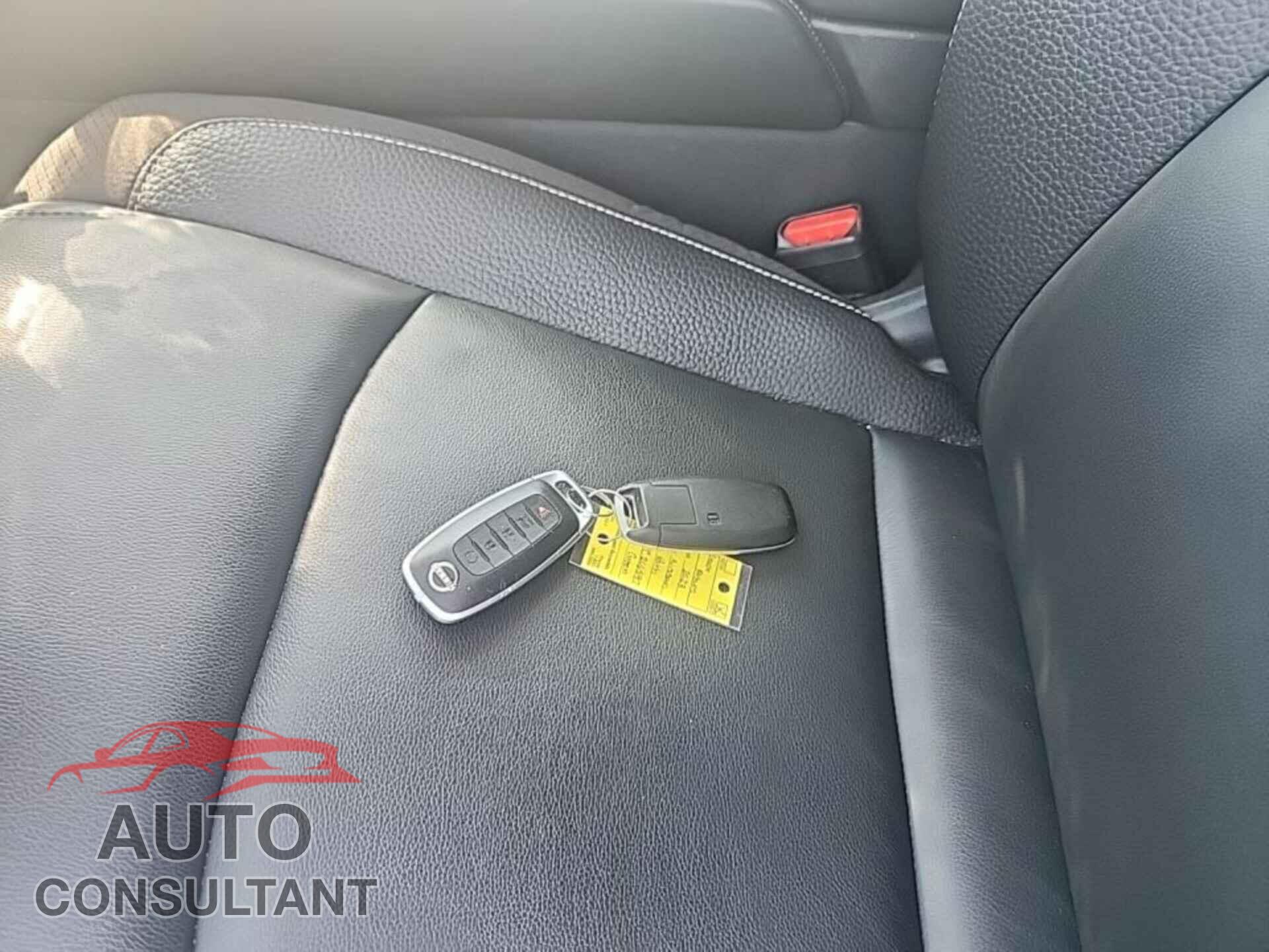 NISSAN PATHFINDER 2023 - 5N1DR3CC0PC206597