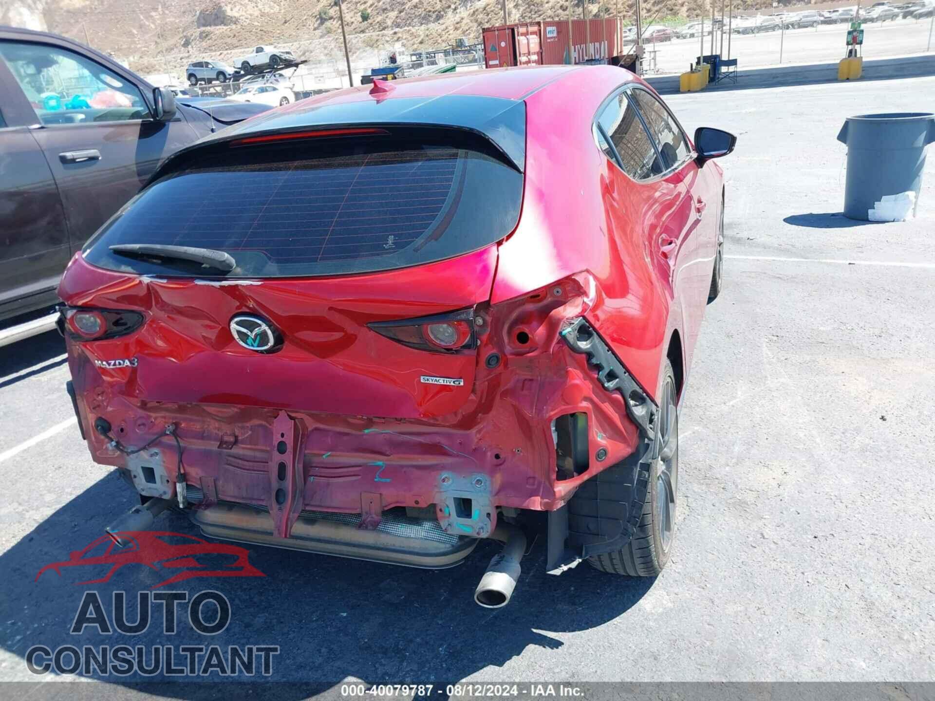 MAZDA MAZDA3 2019 - JM1BPANM8K1137626