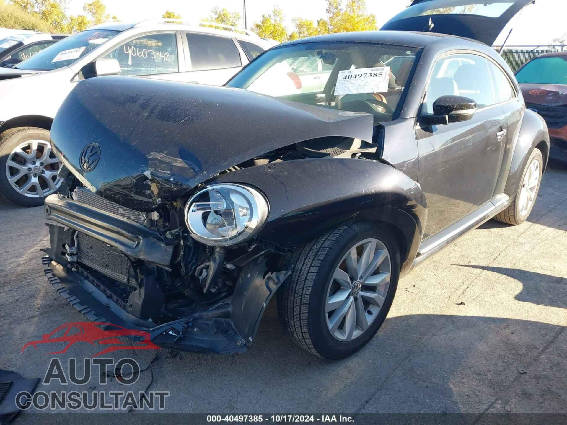 VOLKSWAGEN BEETLE 2017 - 3VWF17AT7HM628152