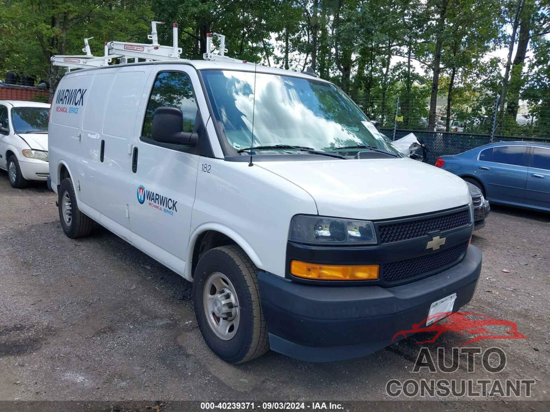 CHEVROLET EXPRESS 2500 2018 - 1GCWGAFP7J1258916