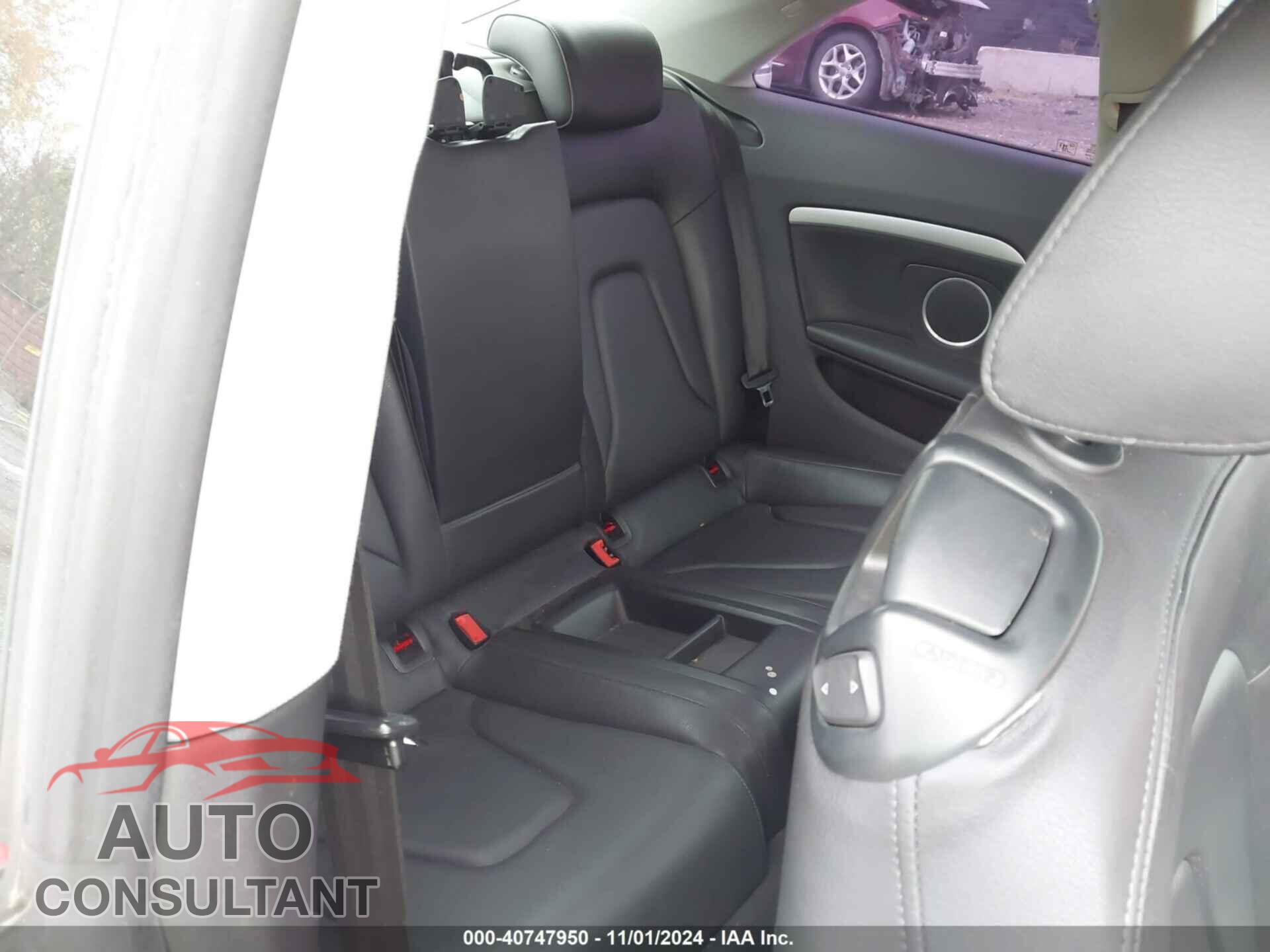 AUDI A5 2011 - WAURFAFR4BA023356