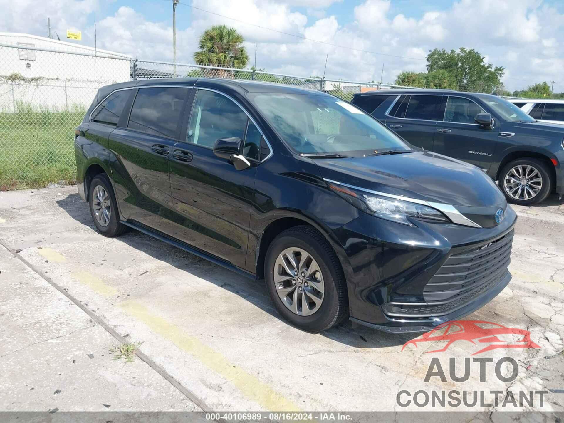 TOYOTA SIENNA 2024 - 5TDKRKEC6RS195156