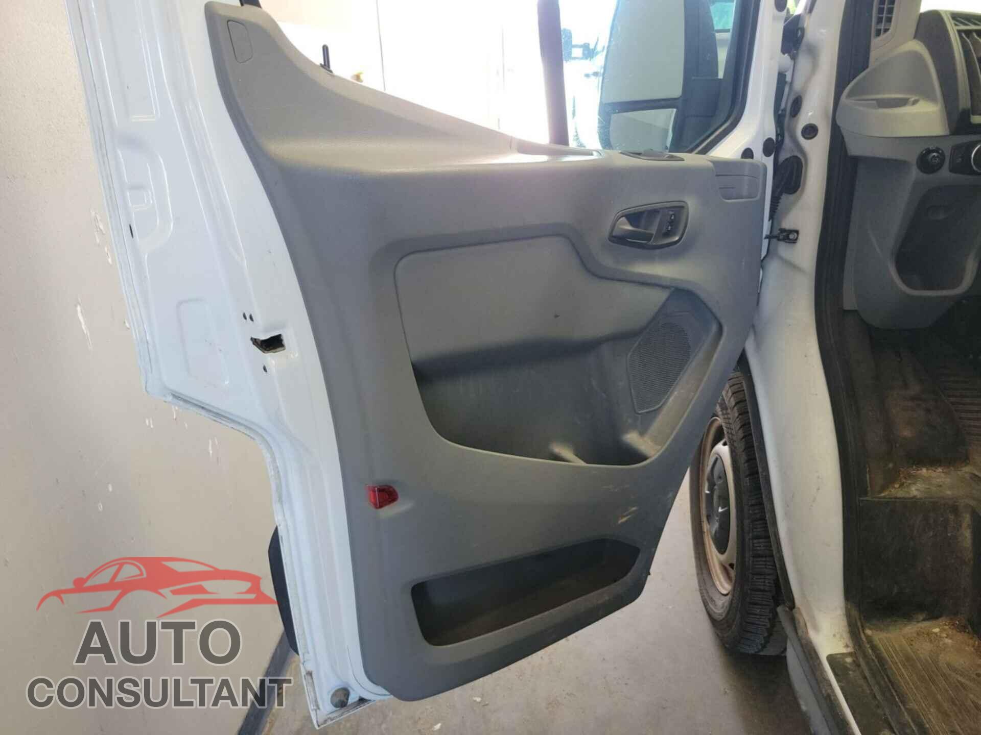 FORD TRANSIT 2018 - 1FTYR1YM5JKB43926