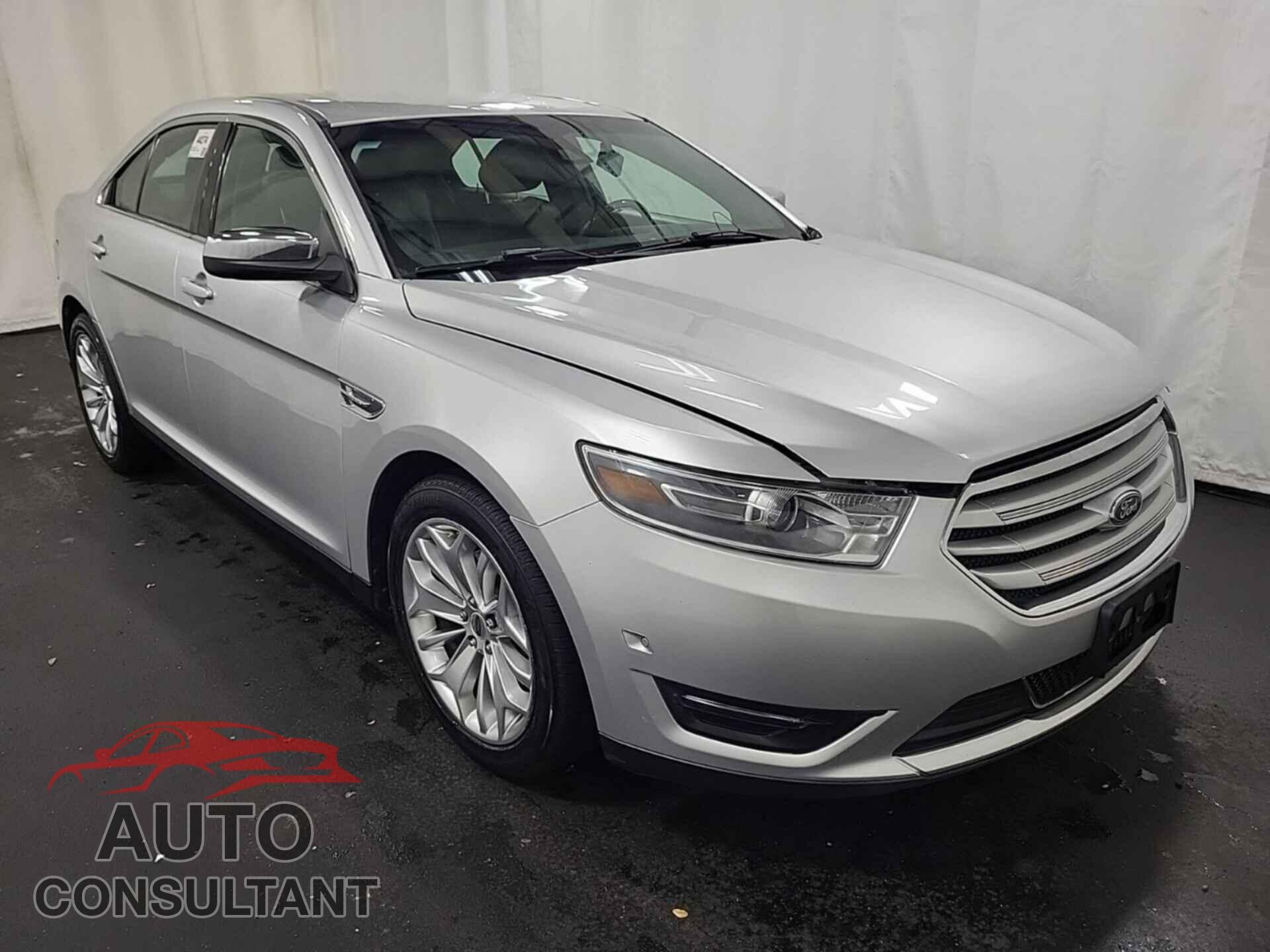 FORD TAURUS 2018 - 1FAHP2F86JG112839