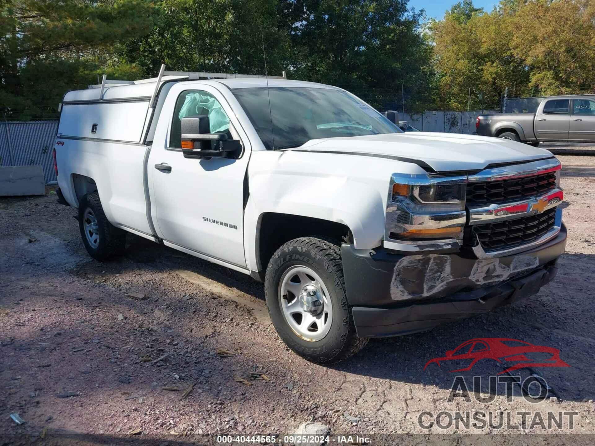 CHEVROLET SILVERADO 1500 2018 - 1GCNKNEC0JZ286798