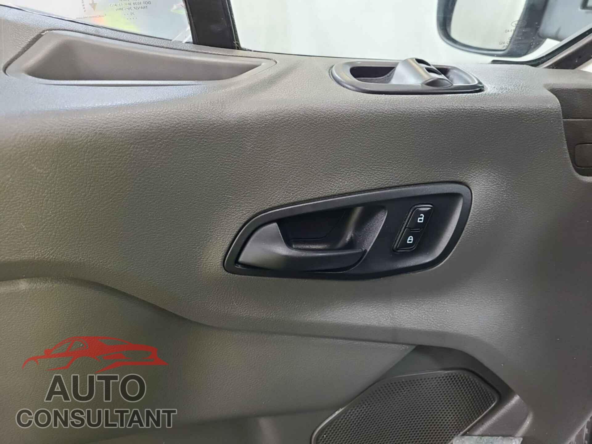 FORD TRANSIT 2020 - 1FTBR1CG0LKB75385