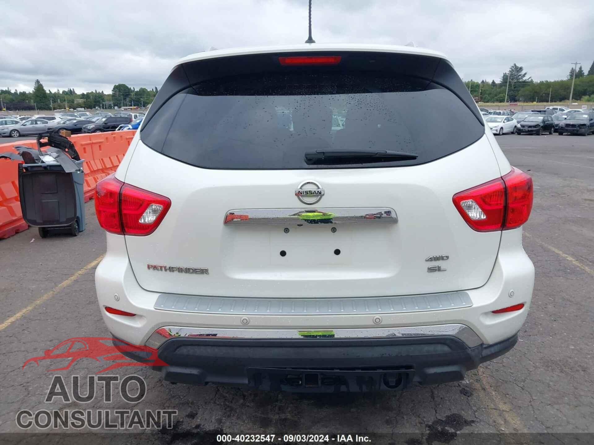 NISSAN PATHFINDER 2017 - 5N1DR2MM3HC674200