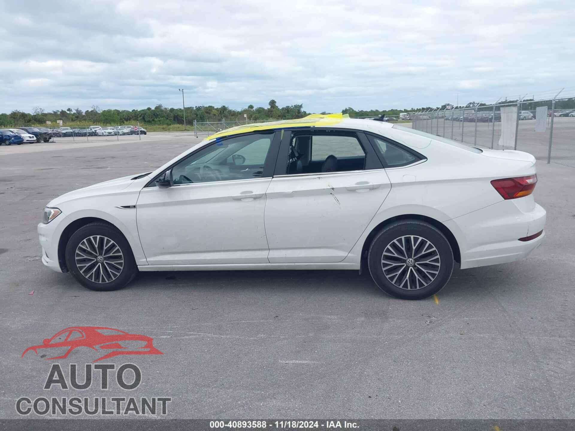 VOLKSWAGEN JETTA 2019 - 3VWE57BU4KM114032