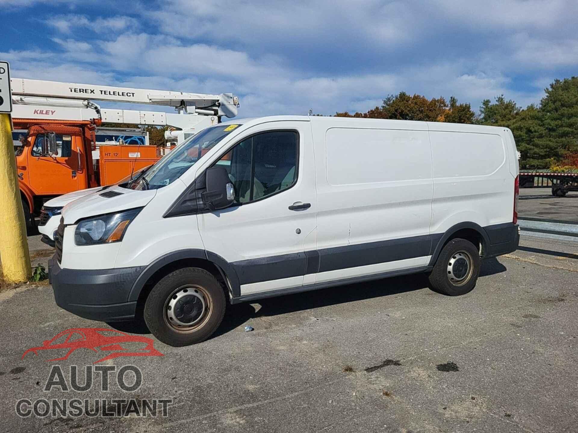 FORD TRANSIT 2017 - 1FTYR1YG3HKA47748