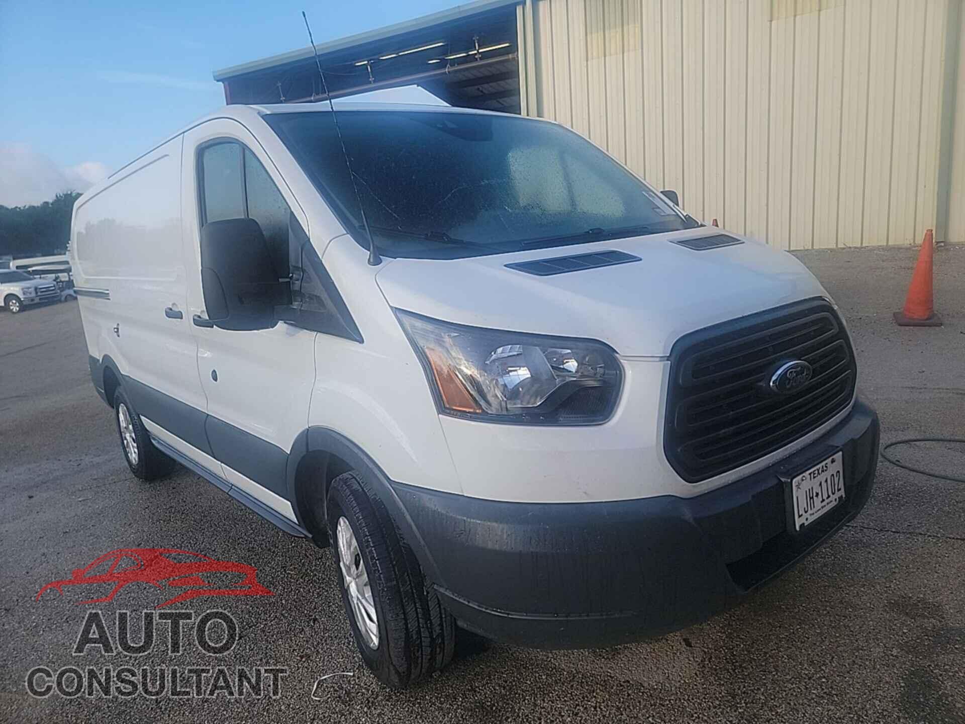 FORD TRANSIT 2017 - 1FTYR1YM8HKB57040
