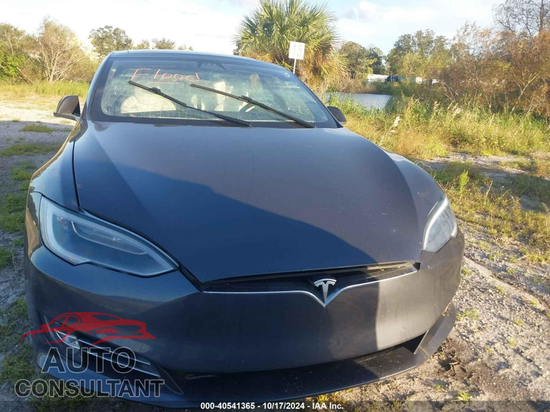 TESLA MODEL S 2018 - 5YJSA1E43JF266140
