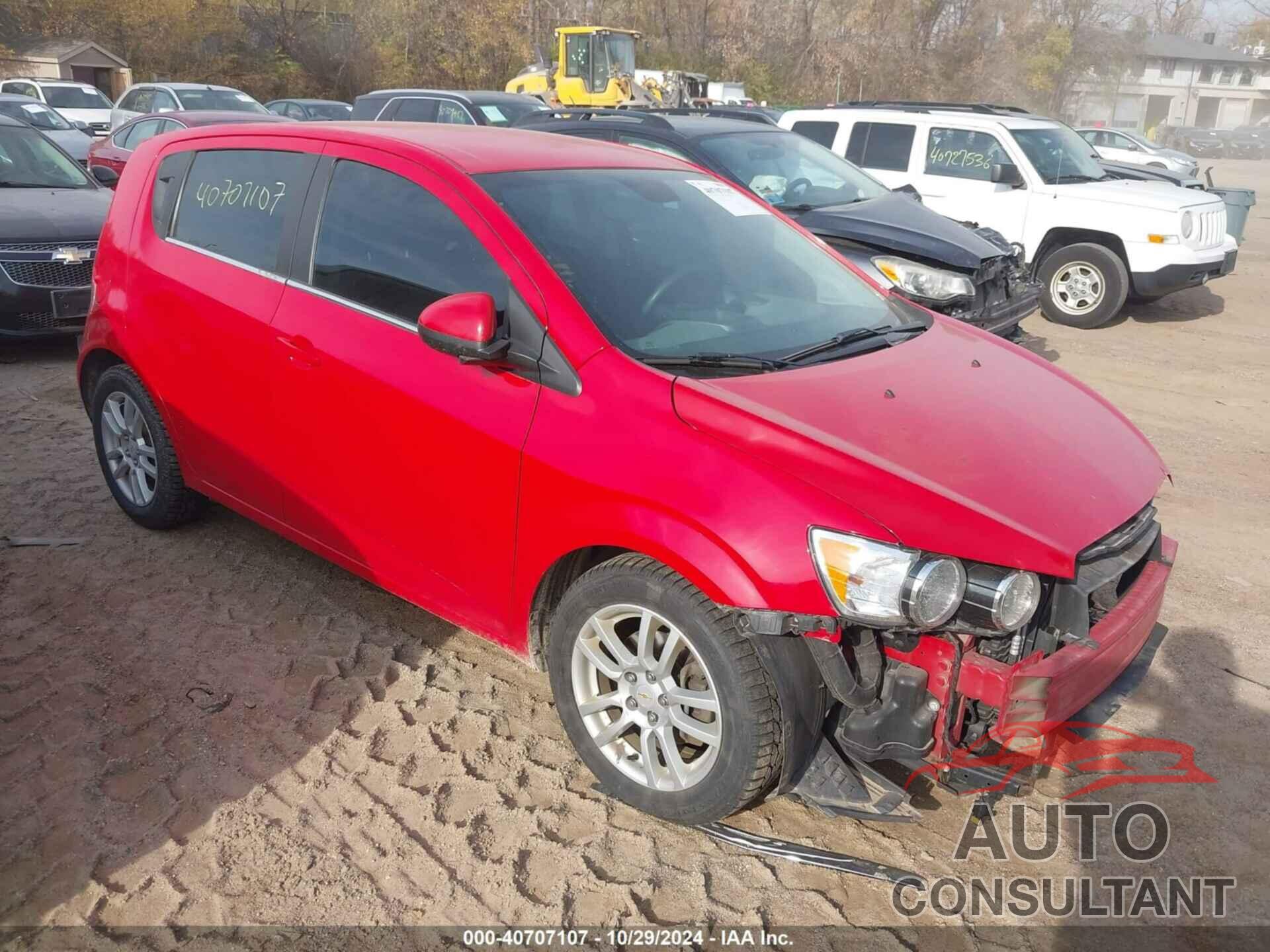 CHEVROLET SONIC 2012 - 1G1JC6SH6C4118450