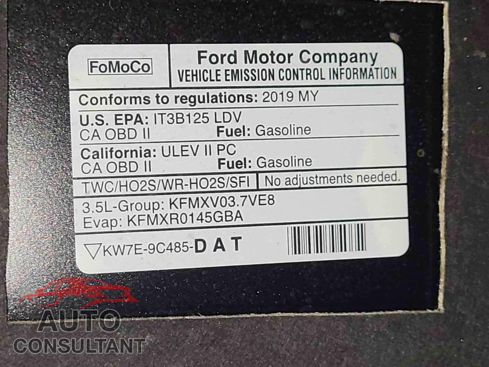 FORD TAURUS 2019 - 1FAHP2D88KG108537