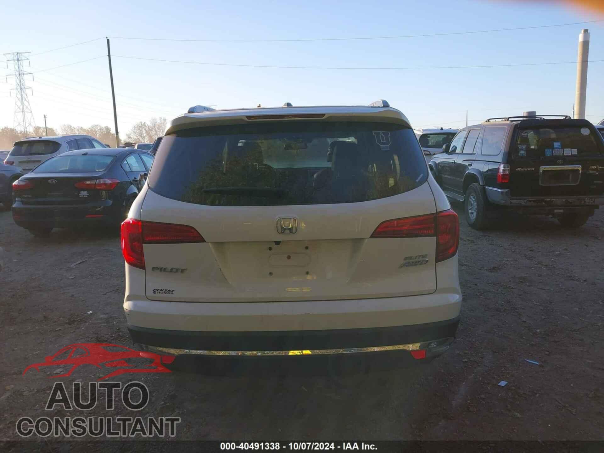 HONDA PILOT 2017 - 5FNYF6H02HB098860