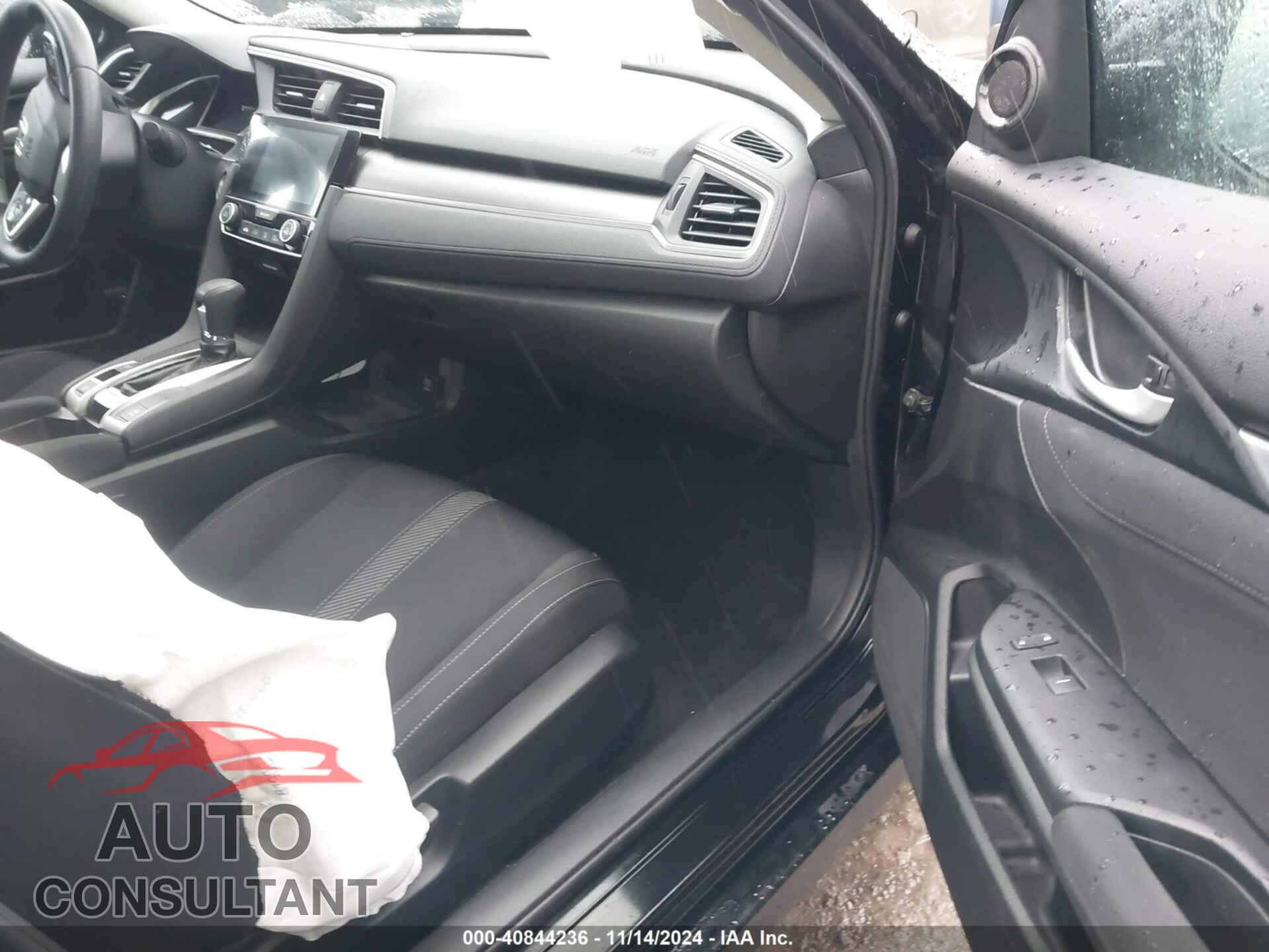 HONDA CIVIC 2018 - 2HGFC2F79JH582065