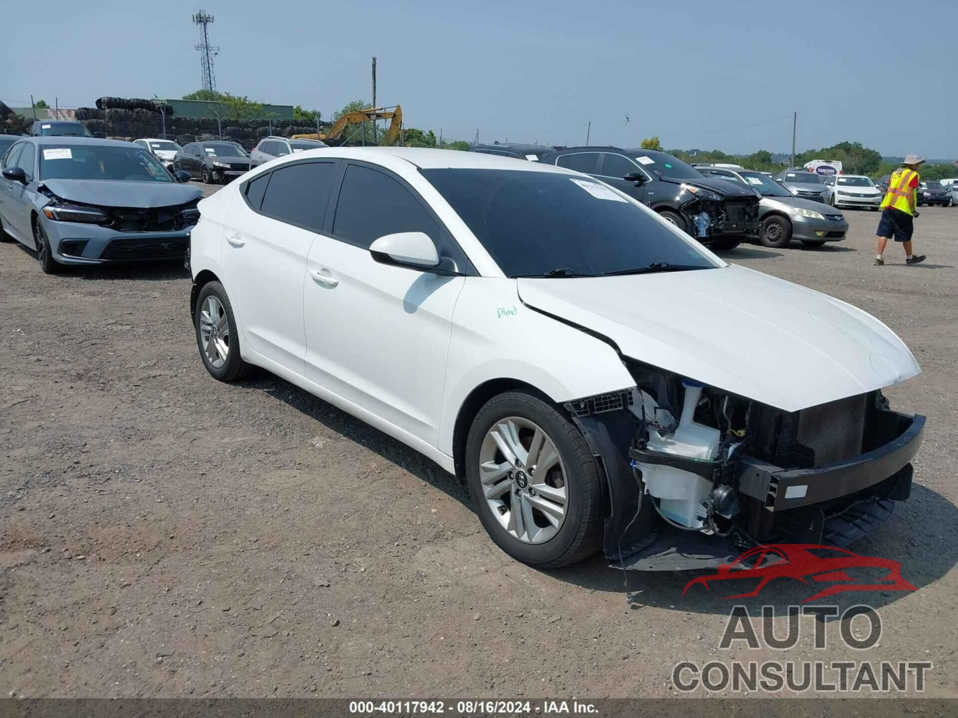 HYUNDAI ELANTRA 2020 - 5NPD84LF0LH575112