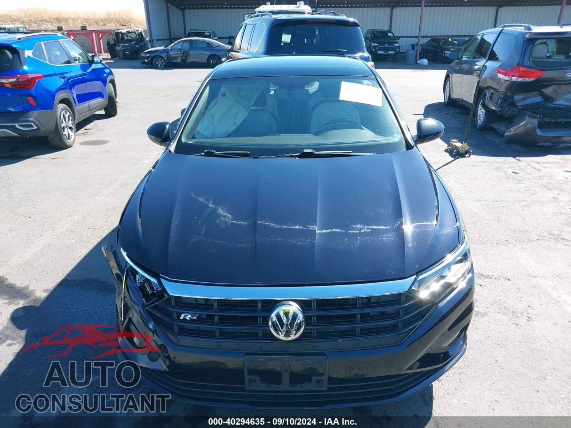 VOLKSWAGEN JETTA 2019 - 3VWC57BUXKM199448