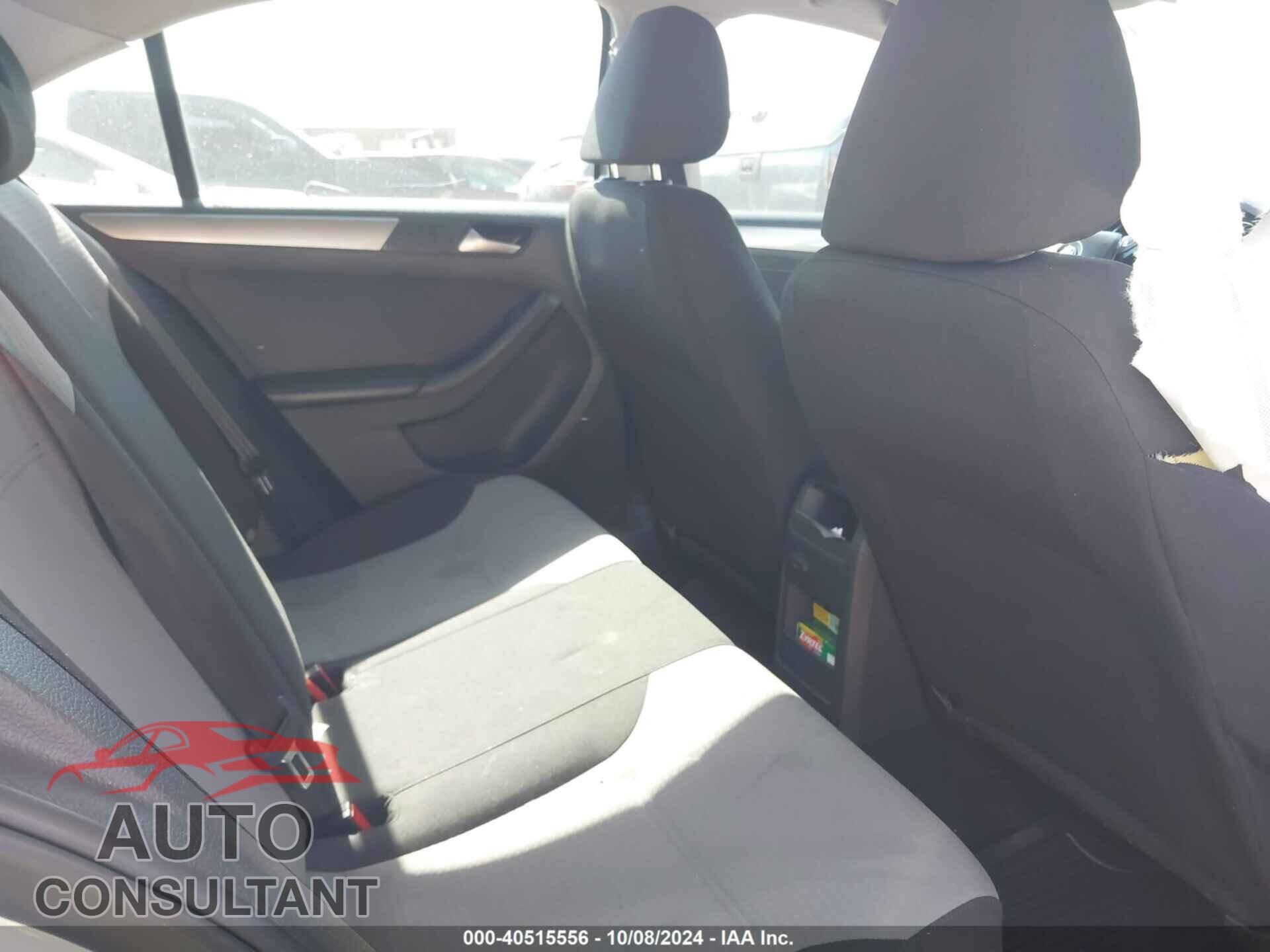 VOLKSWAGEN JETTA 2017 - 3VW2B7AJ0HM249214