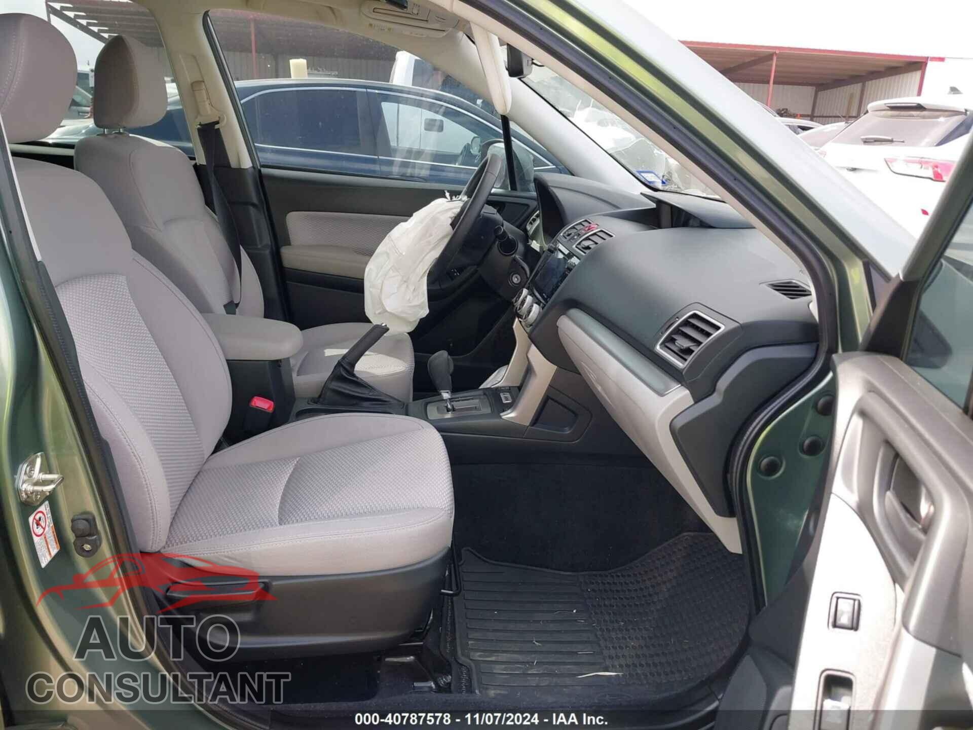 SUBARU FORESTER 2018 - JF2SJAGC7JH413422