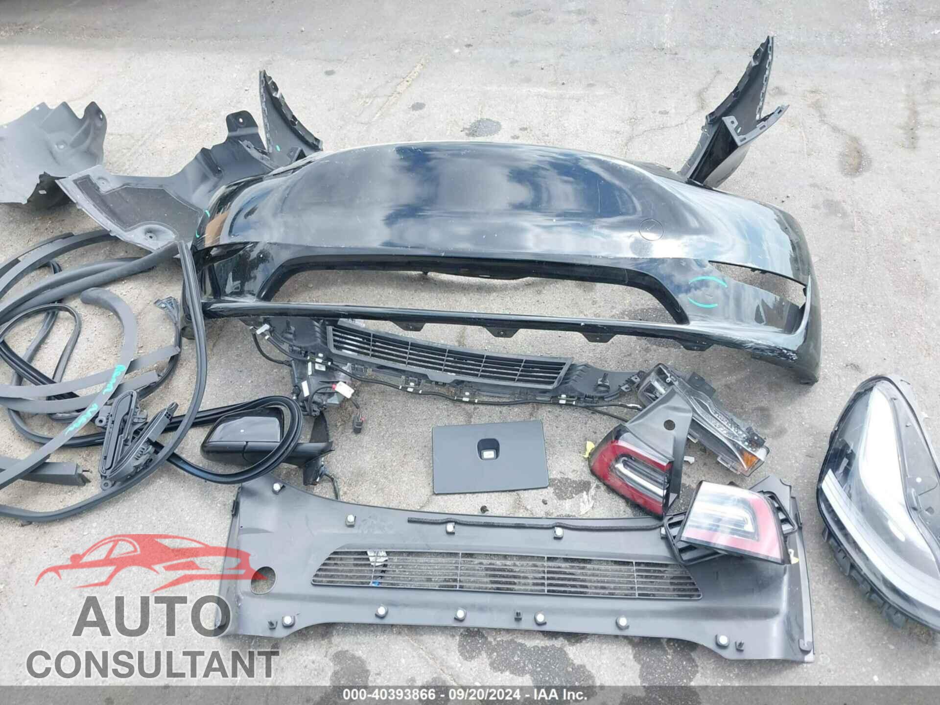 TESLA MODEL Y 2023 - 7SAYGAEE0PF859337