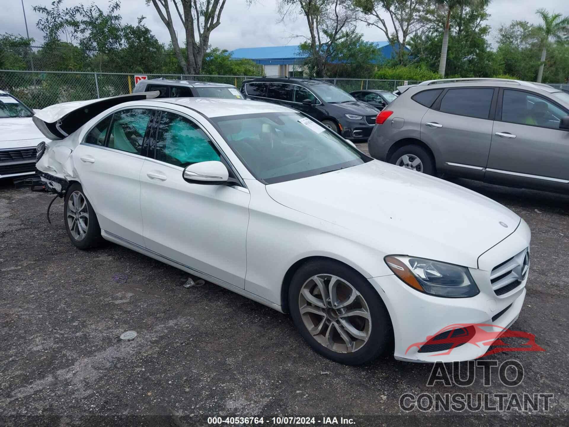 MERCEDES-BENZ C 300 2015 - 55SWF4JBXFU086393
