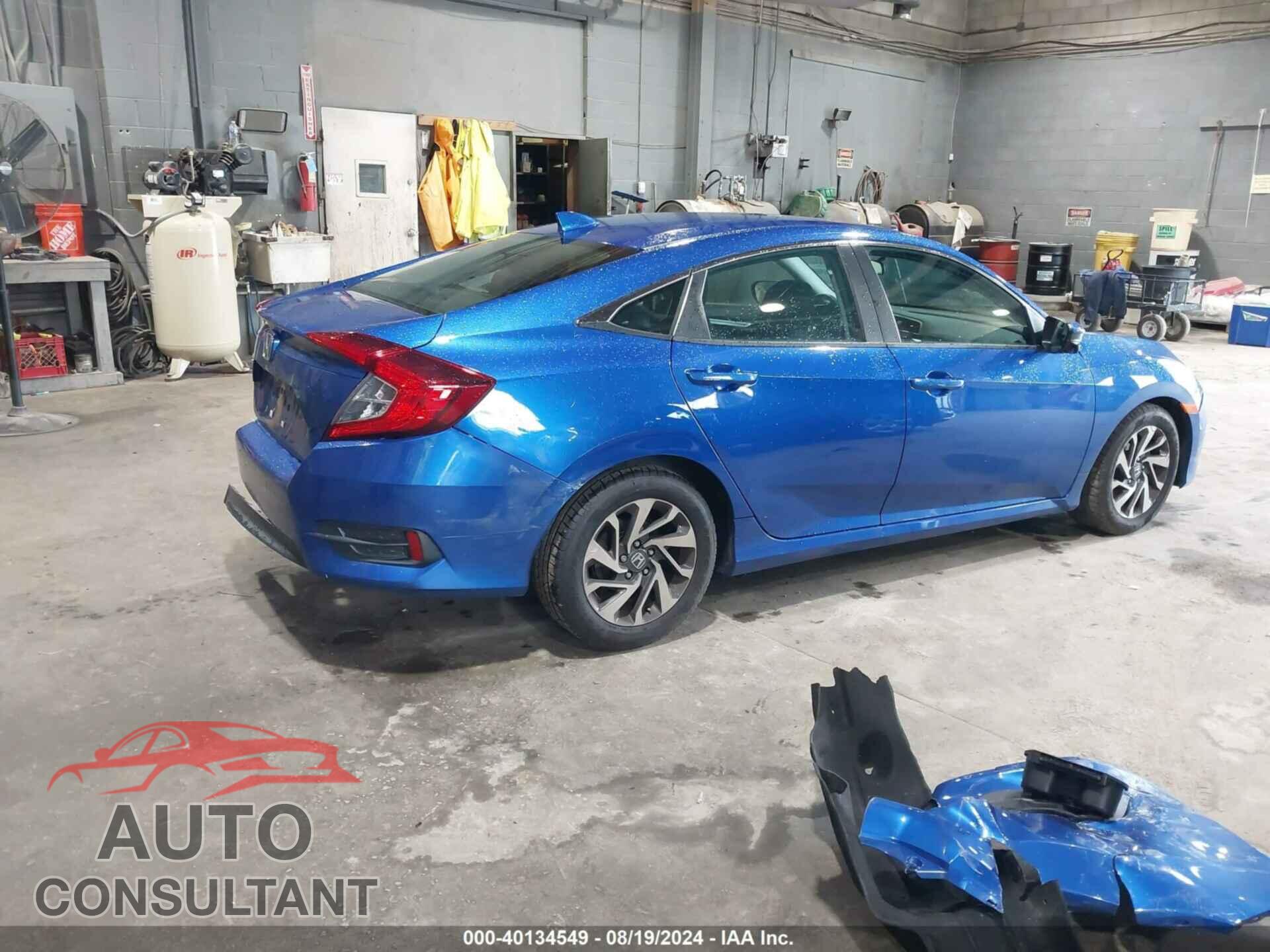 HONDA CIVIC 2018 - 19XFC2F87JE201588