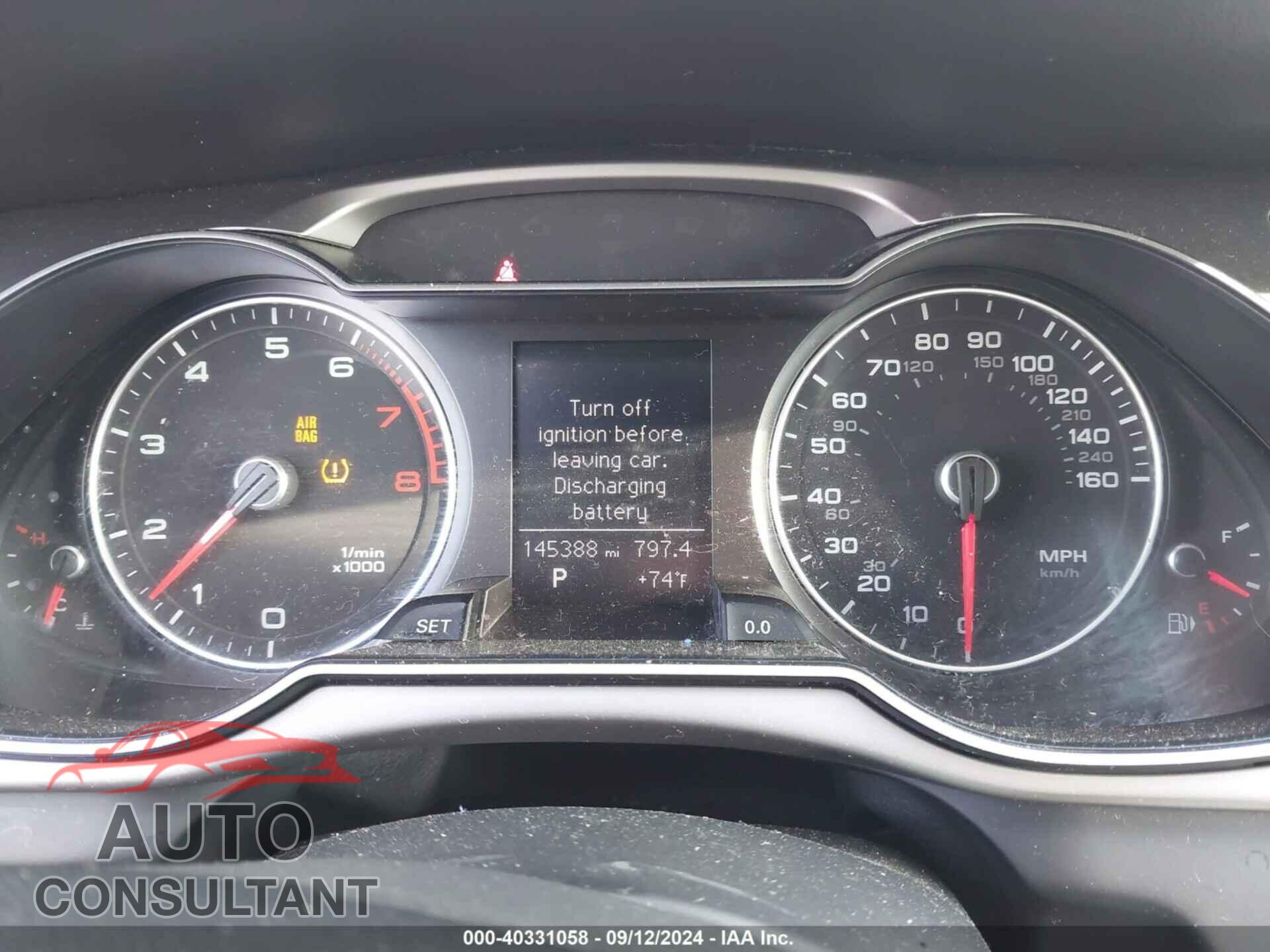 AUDI A4 2013 - WAUBFAFL0DN049199