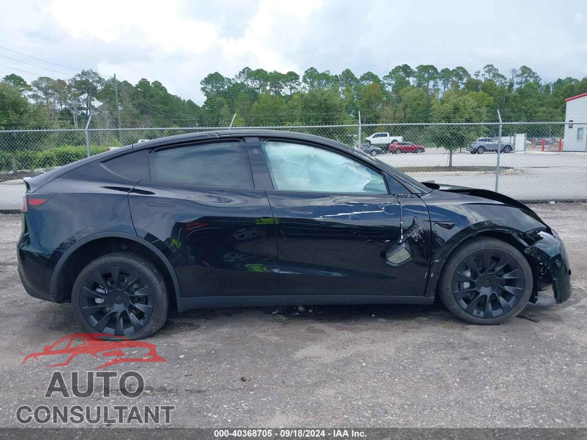 TESLA MODEL Y 2024 - 7SAYGDED2RF023959