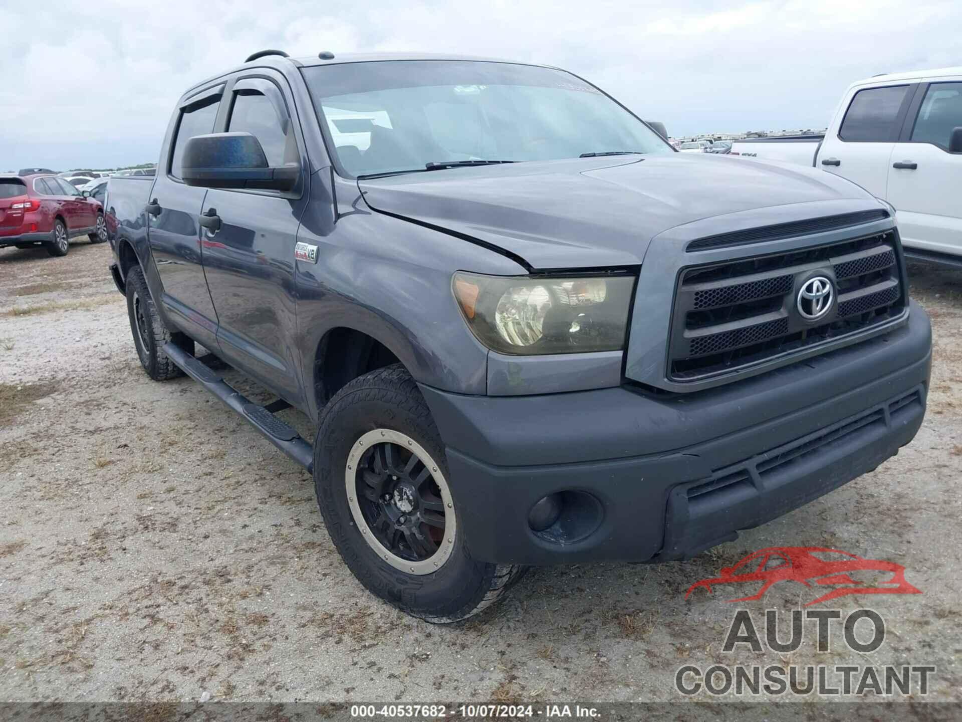 TOYOTA TUNDRA 2011 - 5TFDY5F13BX200212