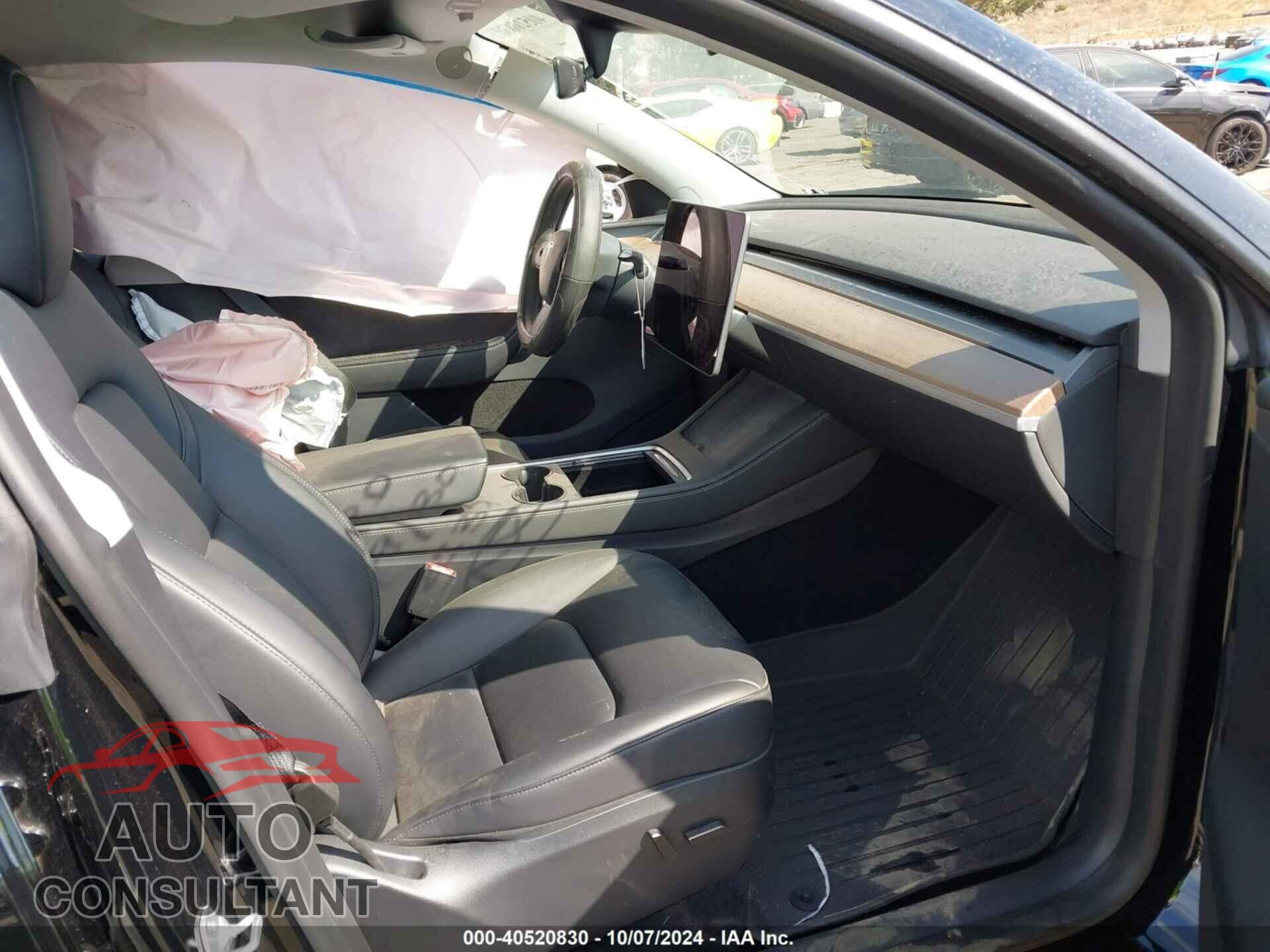 TESLA MODEL Y 2023 - 7SAYGDEE9PA114777