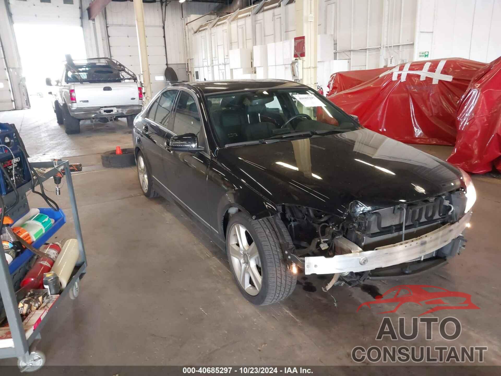 MERCEDES-BENZ C 300 2011 - WDDGF5EB4BR181421