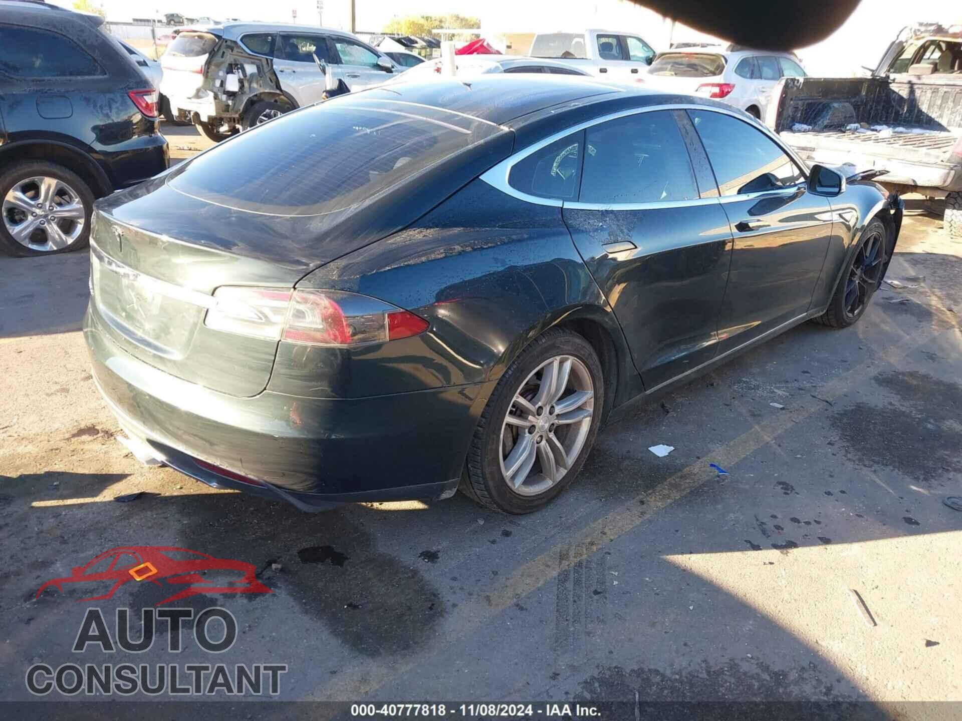 TESLA MODEL S 2014 - 5YJSA1H18EFP40168