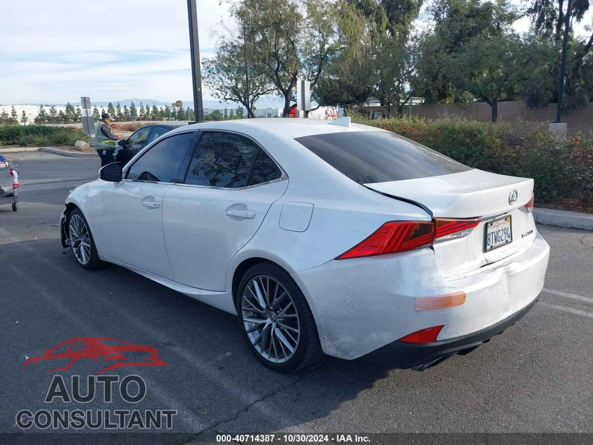 LEXUS IS 200T 2017 - JTHBA1D23H5057586