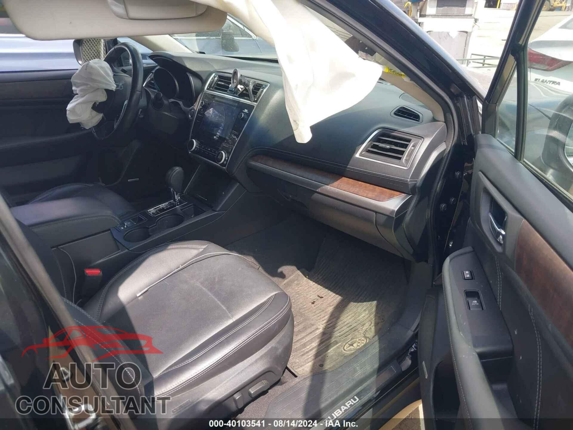 SUBARU OUTBACK 2018 - 4S4BSANCXJ3299794