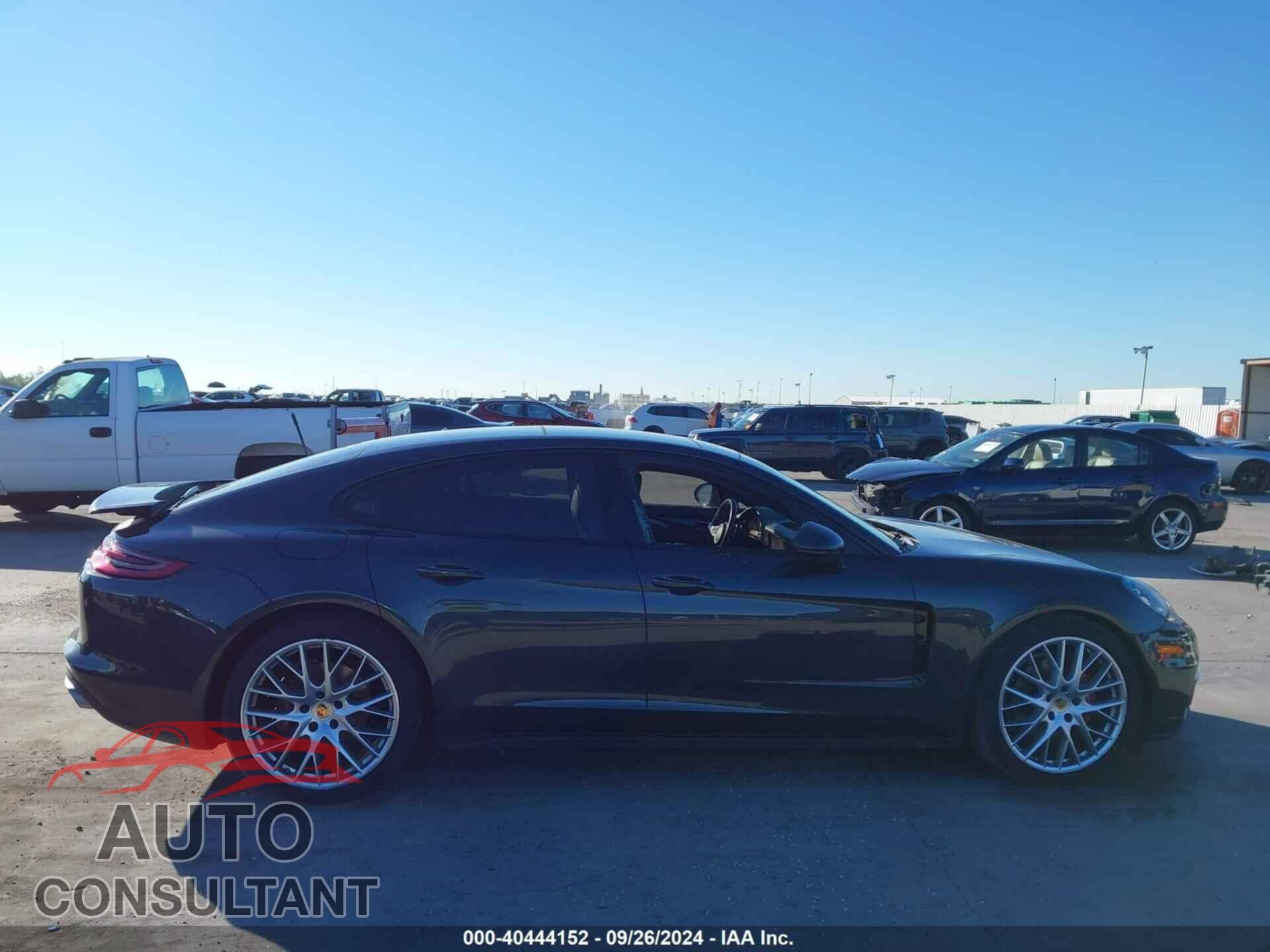 PORSCHE PANAMERA 2018 - WP0AA2A72JL111903