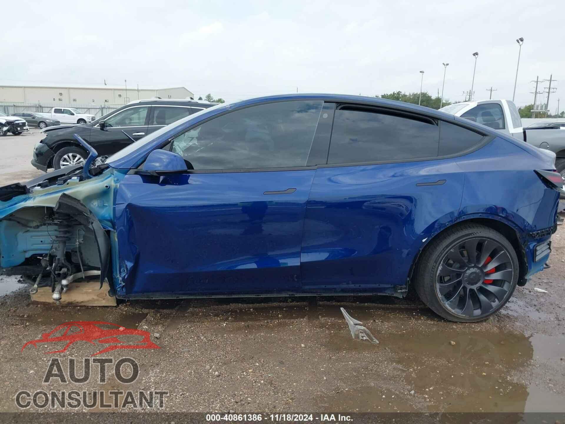 TESLA MODEL Y 2023 - 7SAYGDEF5PF700663
