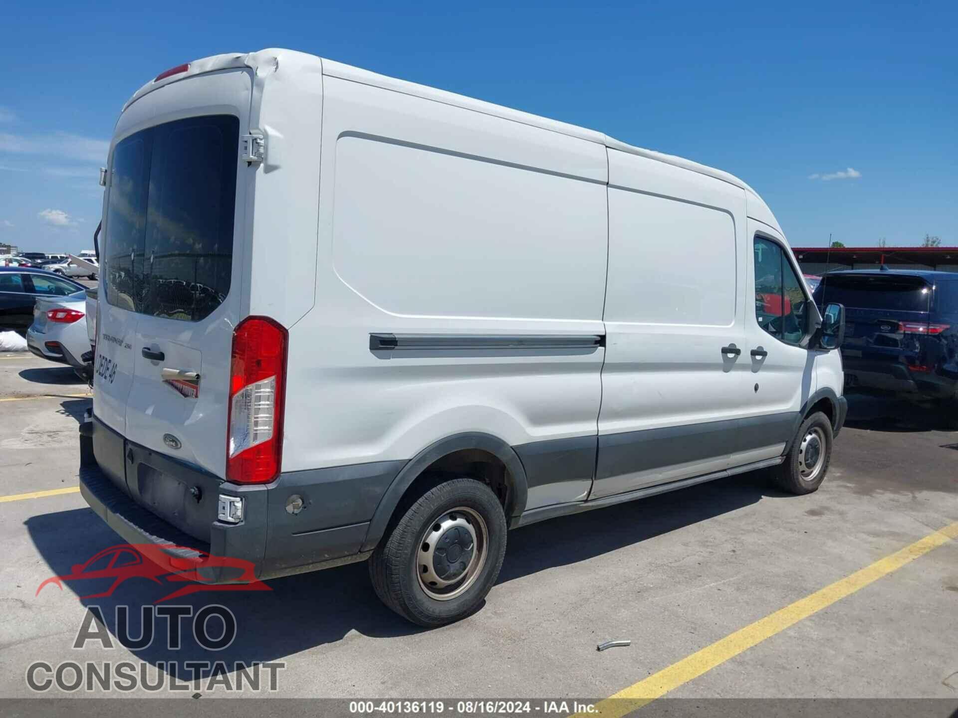 FORD TRANSIT 2017 - 1FTYR2CM8HKB07929
