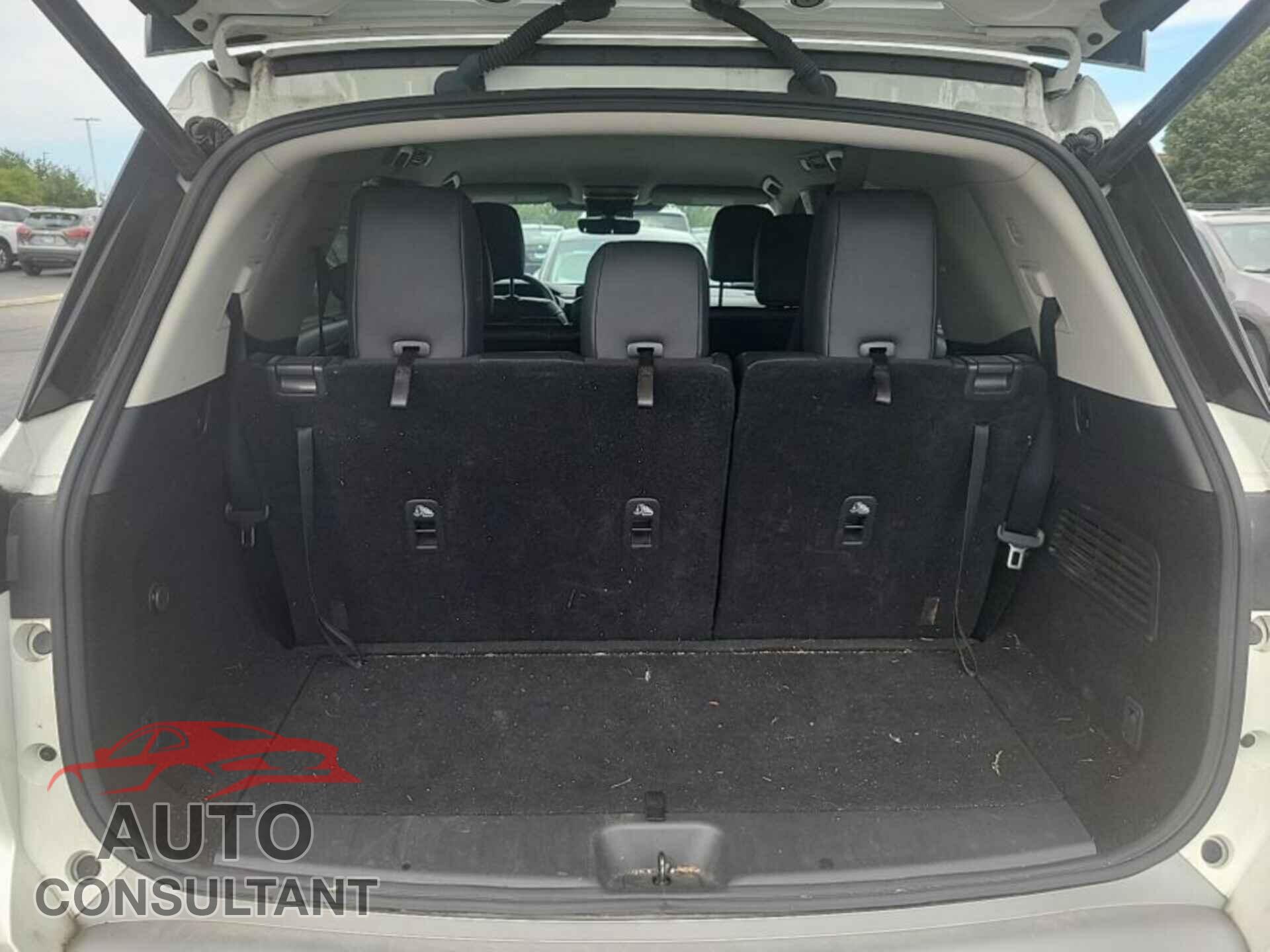 NISSAN PATHFINDER 2023 - 5N1DR3CC6PC231794